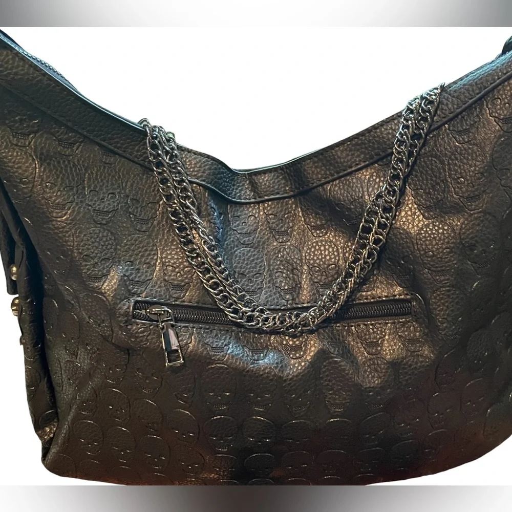 NWT Skull and Punk Rivet Bling Faux Leather Shoulder Style Tote Bag w/ Chains - Picture 5 of 16